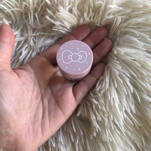 Hello Kitty x colourpop cozy glow